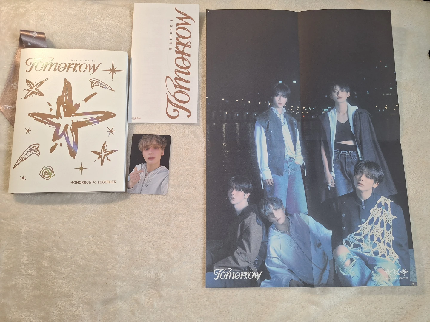 TOMORROW X TOGETHER (TXT) - MINISODE 3: TOMORROW( PROMISE ver.) - photo 2