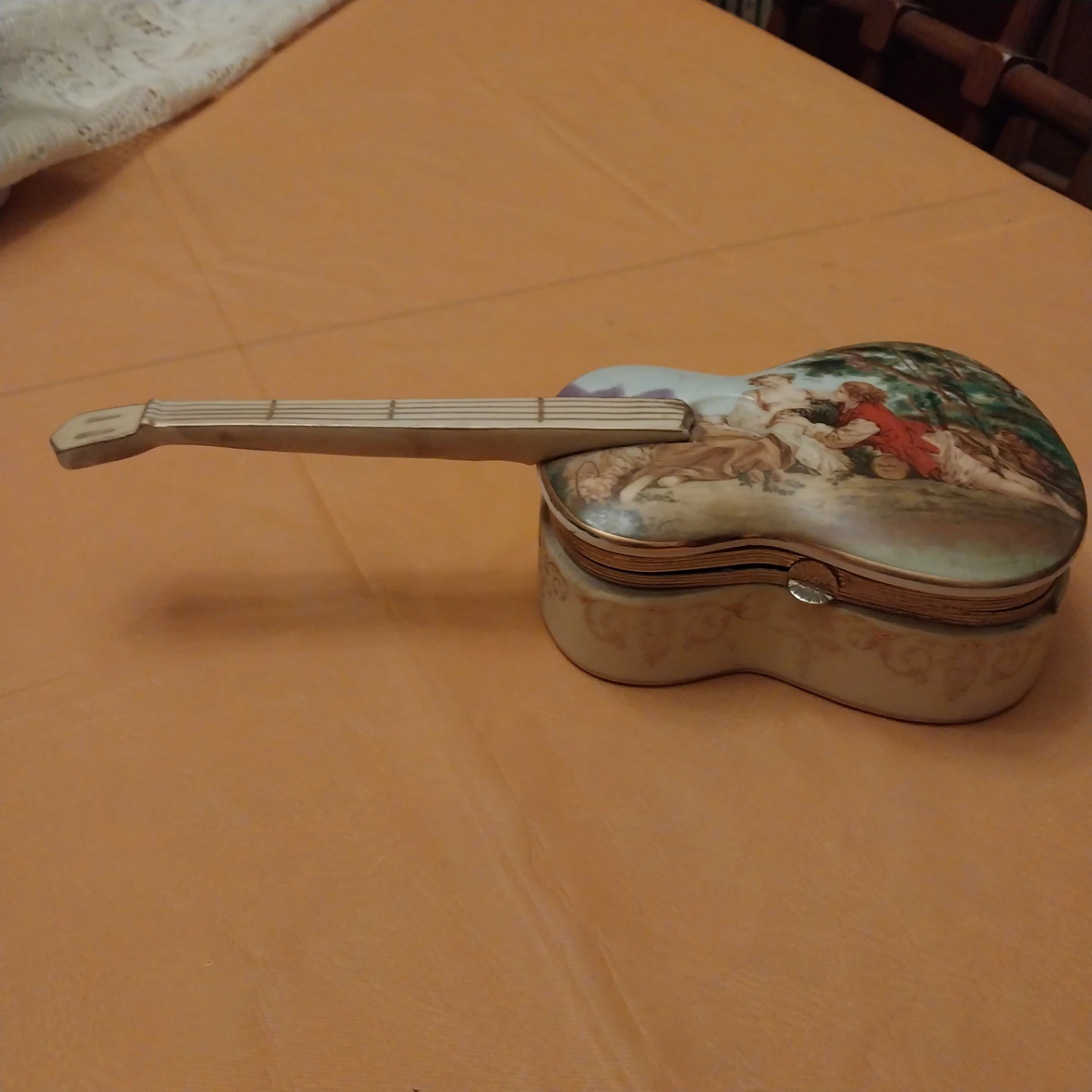 🏈Vintage Ceramic Musical Guitar Trinket Box🏈