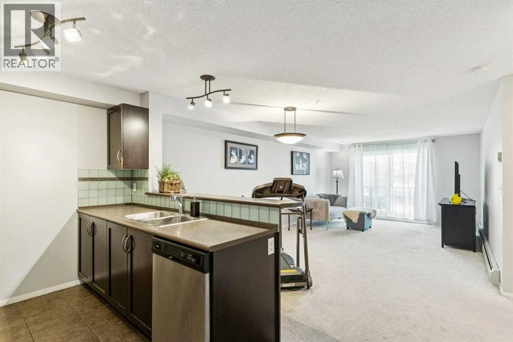 For sale: 1 bed/1 bath condo - photo 4
