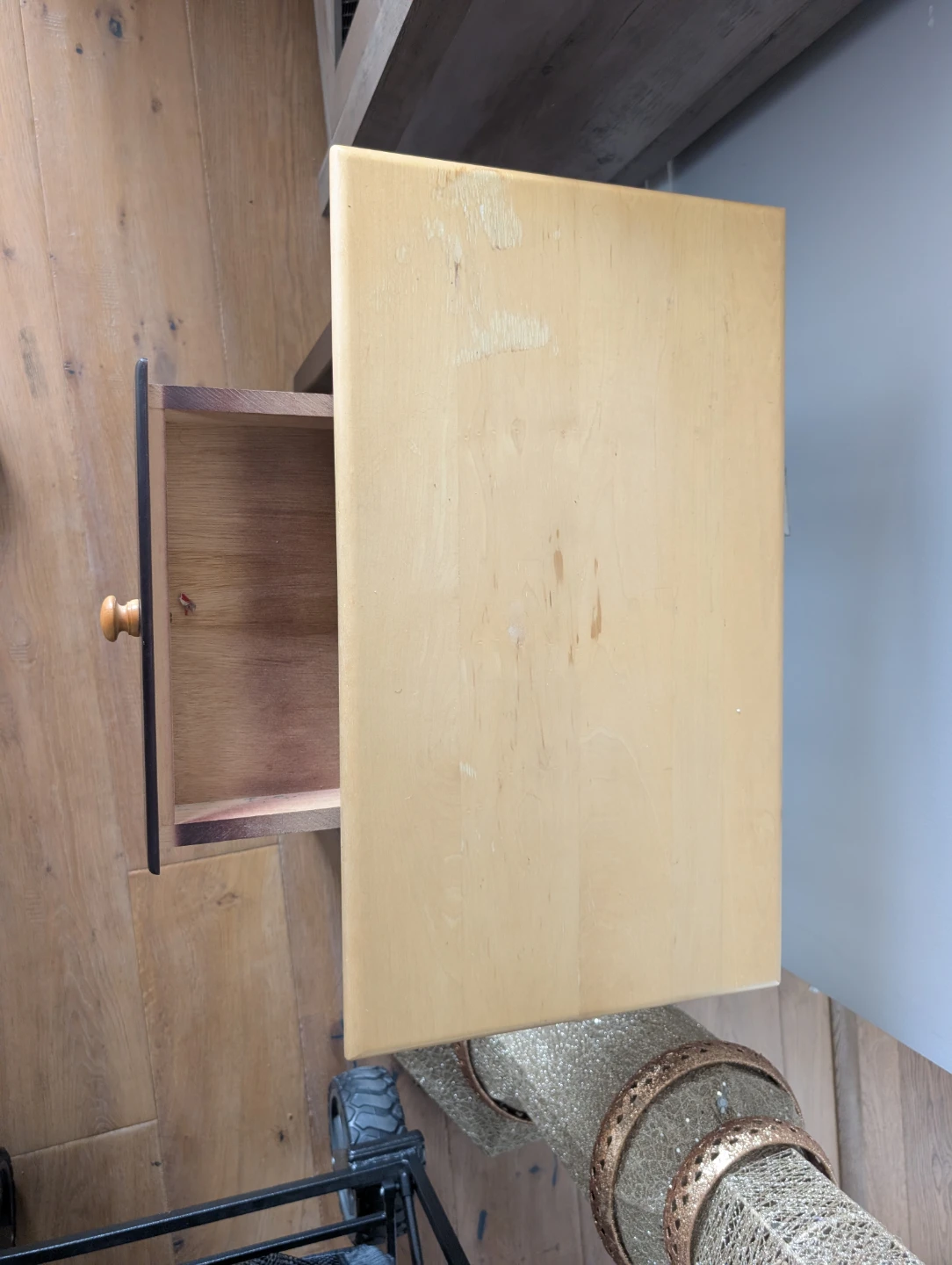 Two-Tone Wooden Side Table - photo 3