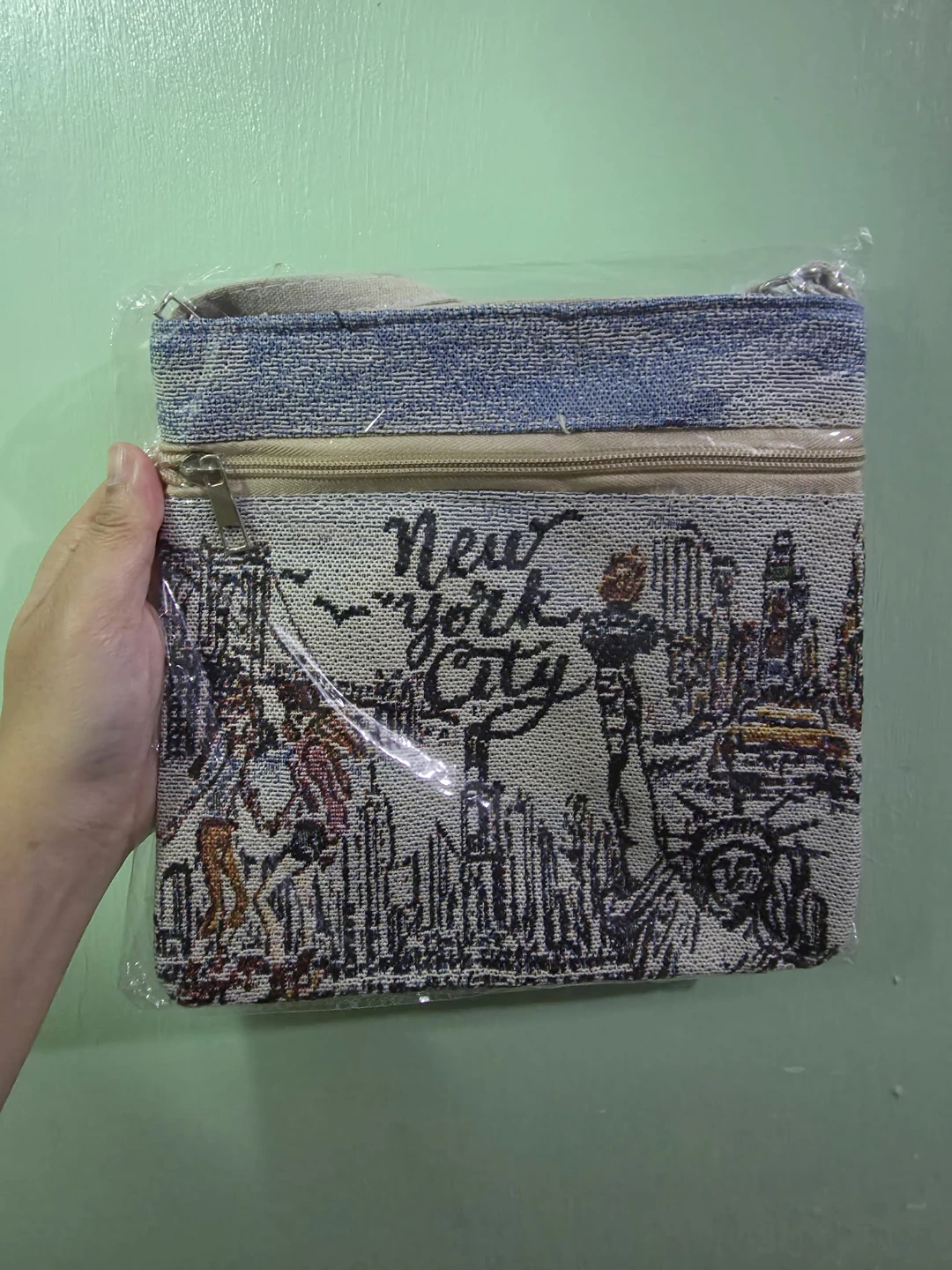 New York City Crossbody Bag 🏈