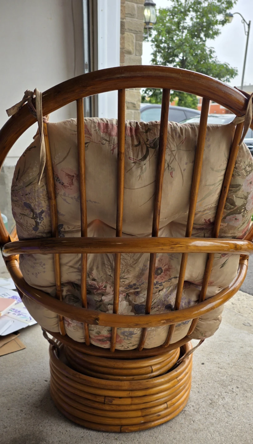 Chair - photo 2