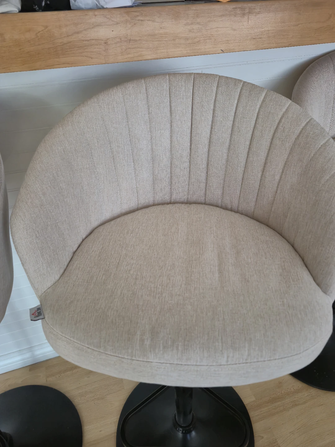 Set of 4 Adjustable Cream Bar Stools - photo 2