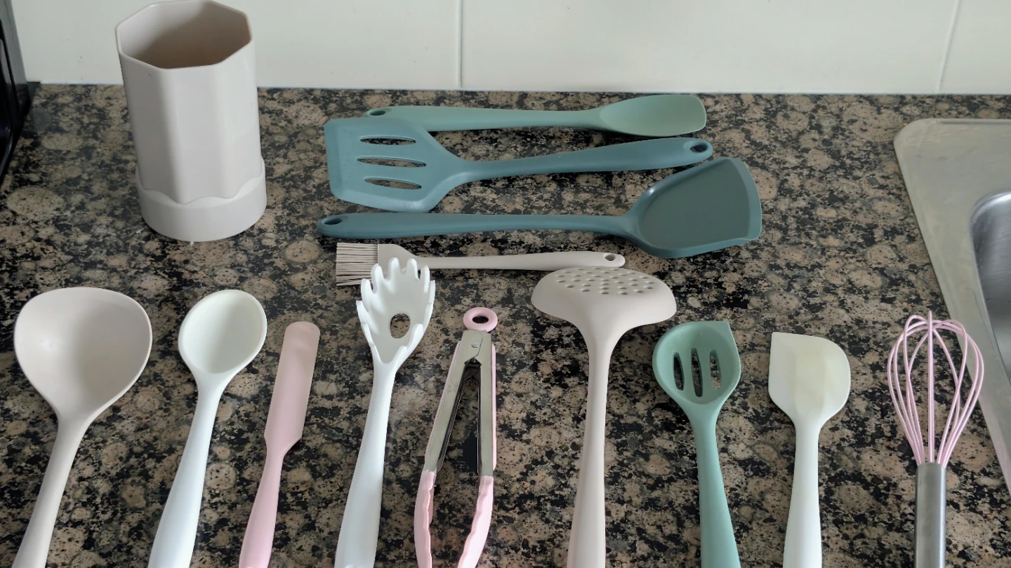 15 Piece Silicone Kitchen Utensil Set - 446° F Heat resistant - photo 3