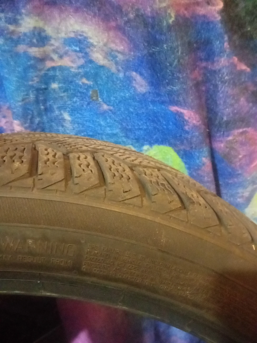Continental VikingContact 7 Tire 225/40R18 - photo 2