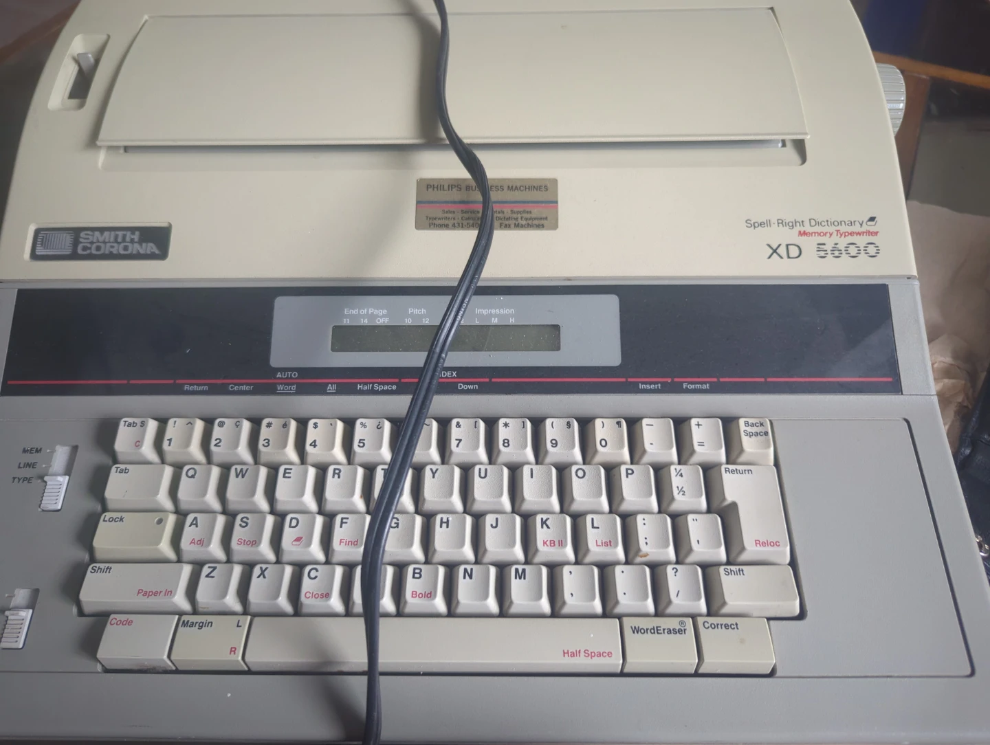 Electric typewriter