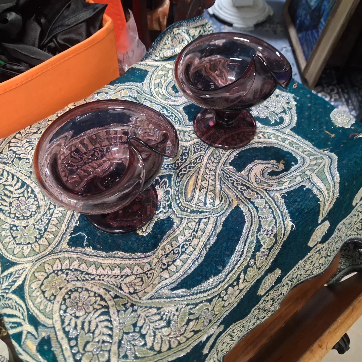Set of Two Purple Glass Pedestal Bowls vintage - photo 4