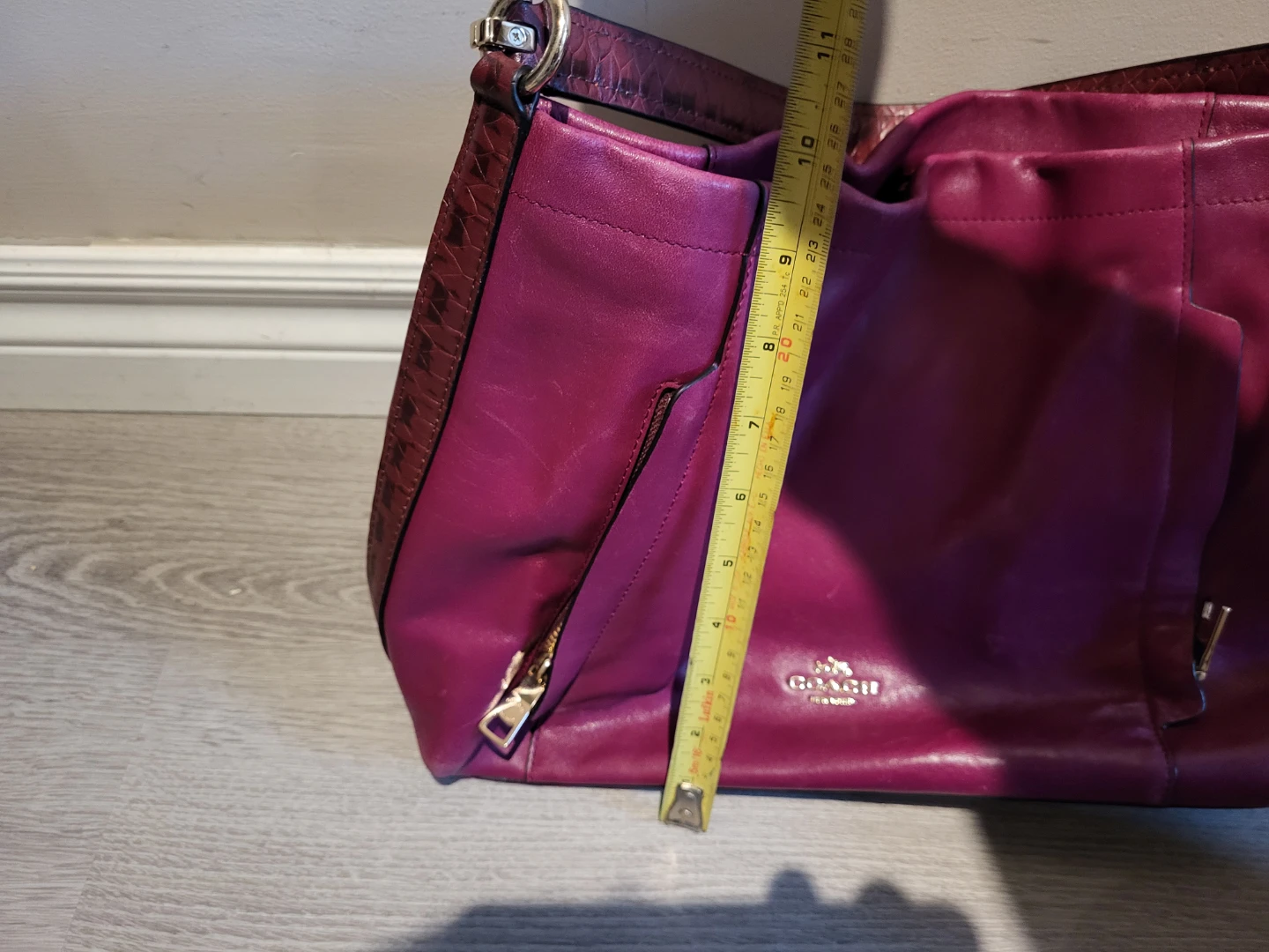 Coach Leather Hobo Bag Magenta - photo 4