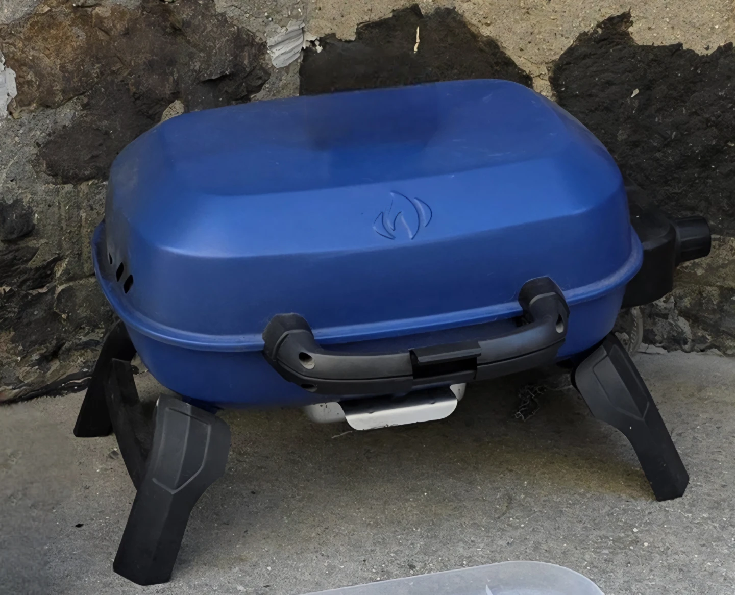 TravelQ 240 1-Burner Portable Propane Gas Grill - photo 3