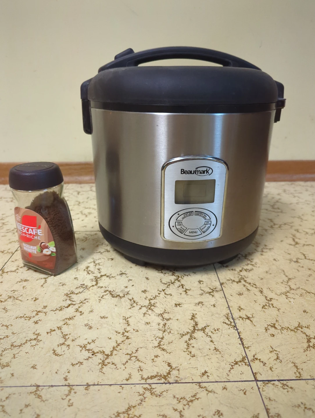 Beaumark Rice Cooker - photo 2