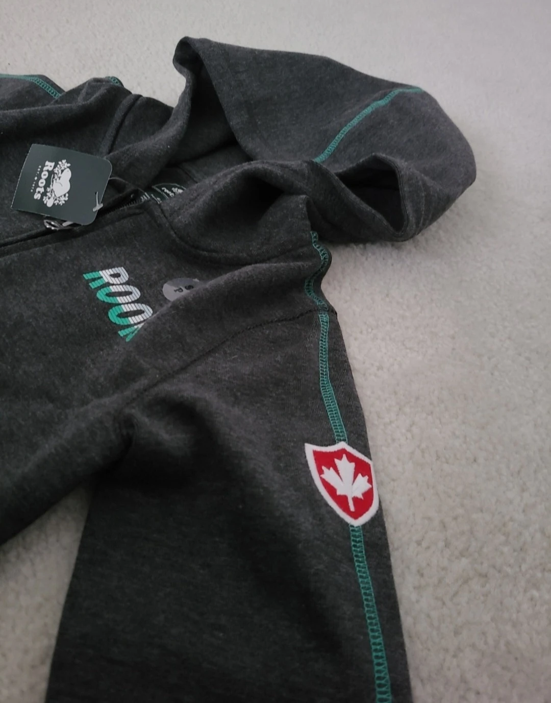 Roots Kids Full Zip Hoodie - Size Small 🏈 - photo 3