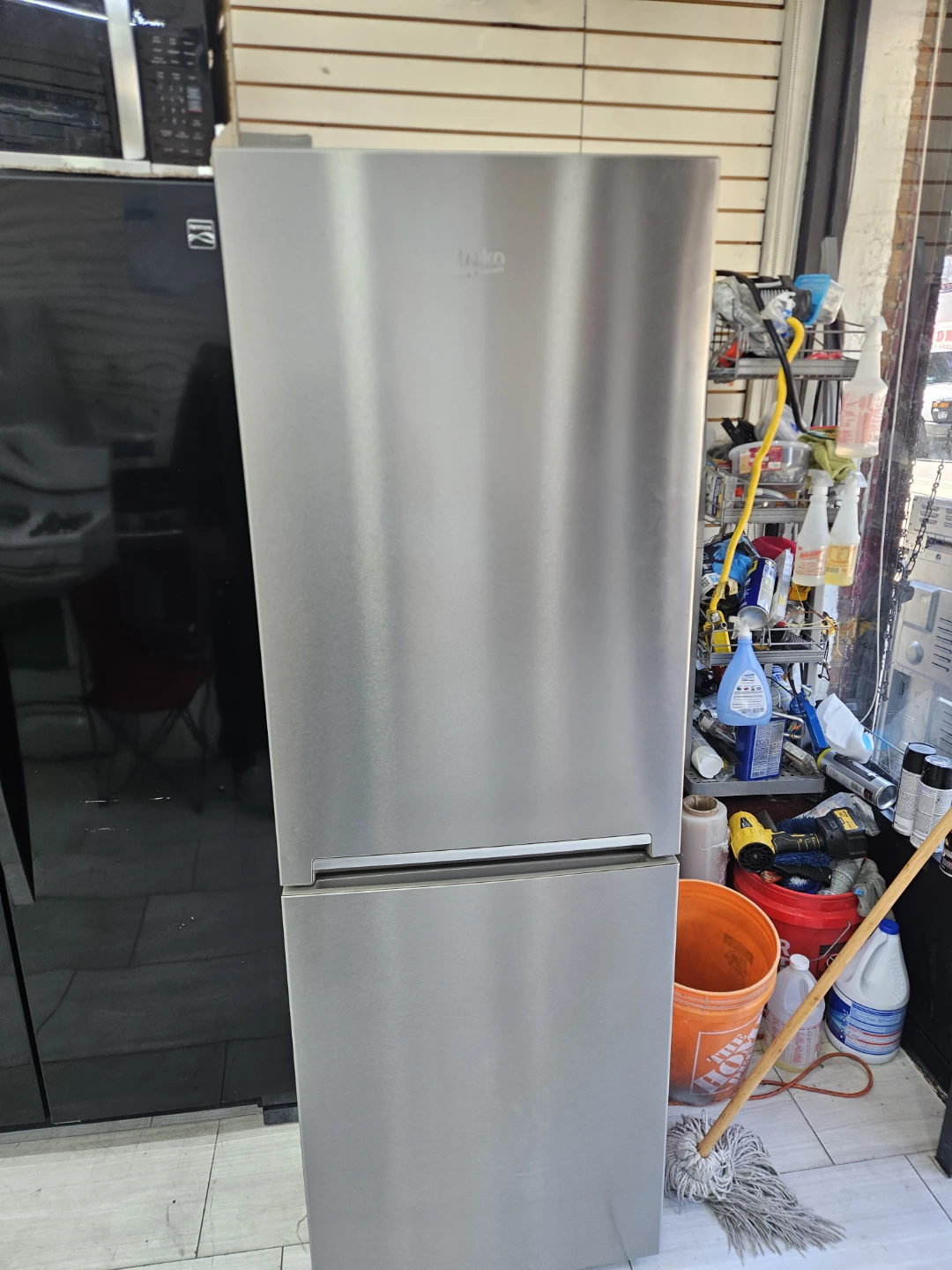 Beko Neofrost Bottom-Freezer Refrigerator