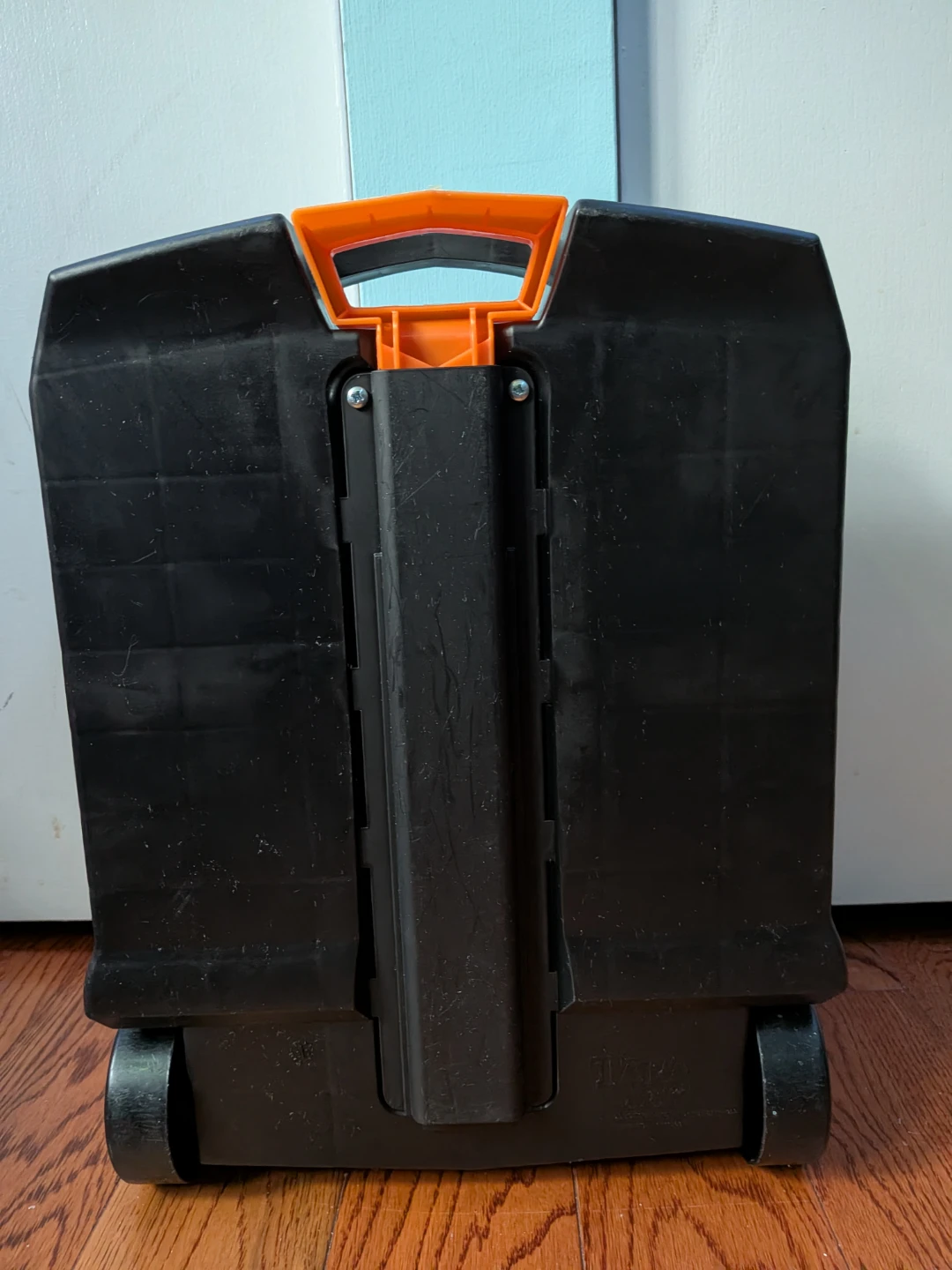 Hot Wheels 100 Car Carrying Case (with wheels and handle) - photo 3