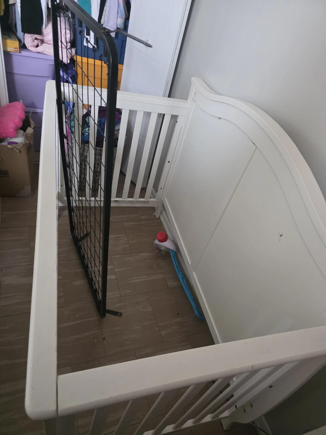 White solide Wooden Baby Crib 4-in-1 - photo 2