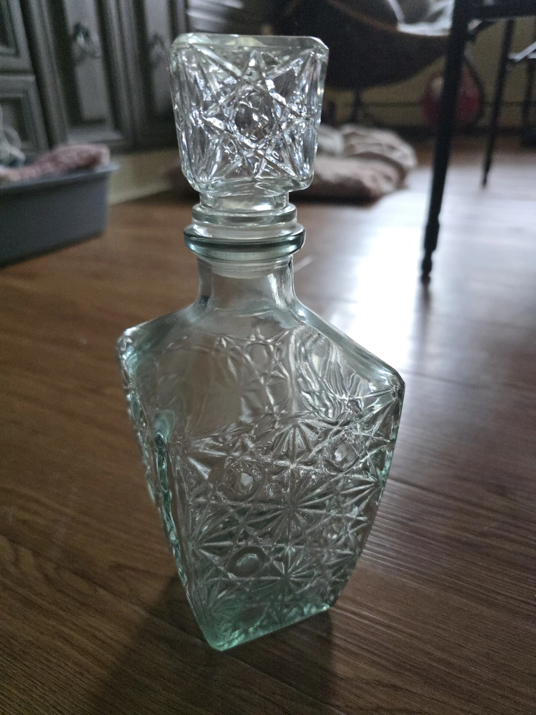 Glass Decanter with Stopper