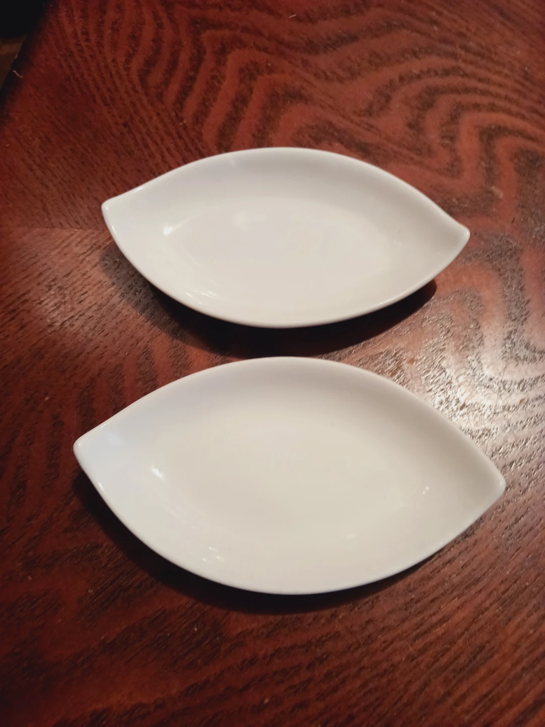 Set of 2 Small Leaf Shaped Dipping Dishes for Guacamole/relish - photo 2