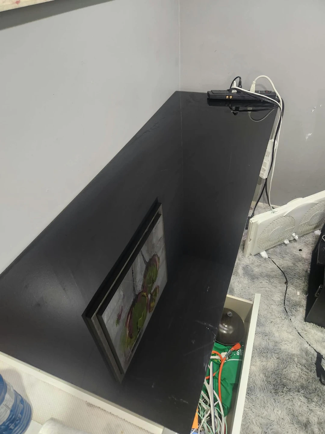 Black glass for table - photo 3