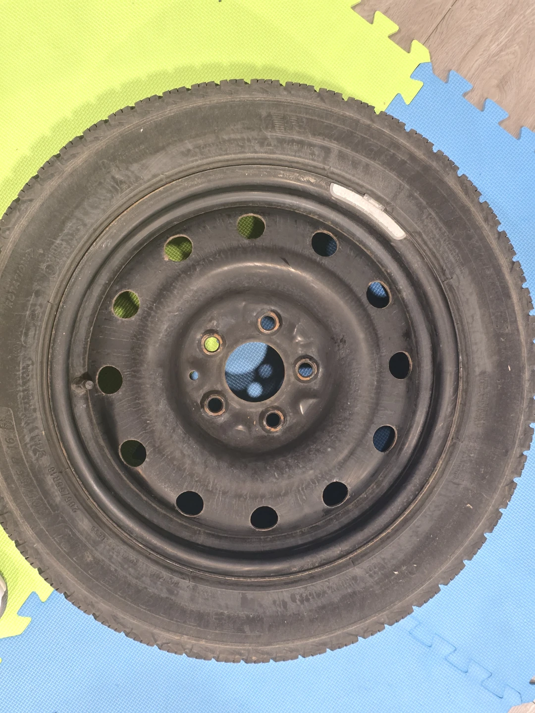Snow Tire Michellin  205 55 R16 - photo 3