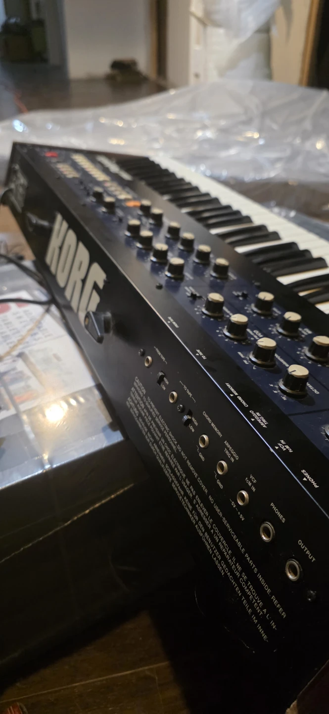 KORG Polysix 61-Key 6-Voice Analog Synthesizer Vintage Japan