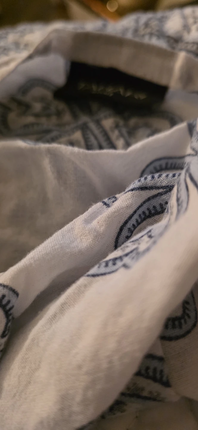 Tahari Blue and White cotton Paisley coverlet - photo 3