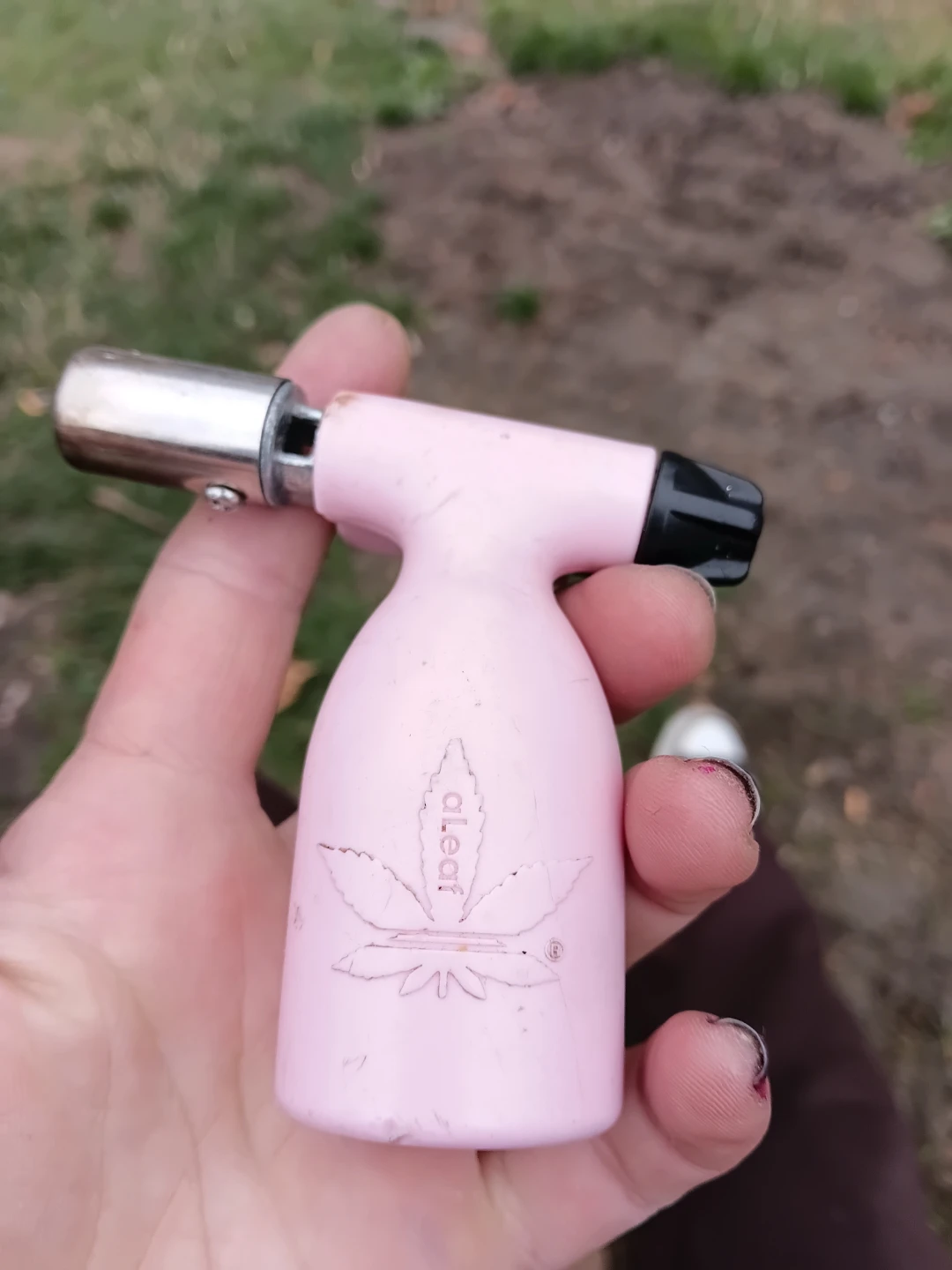 Pink Leaf Design Torch Lighter
