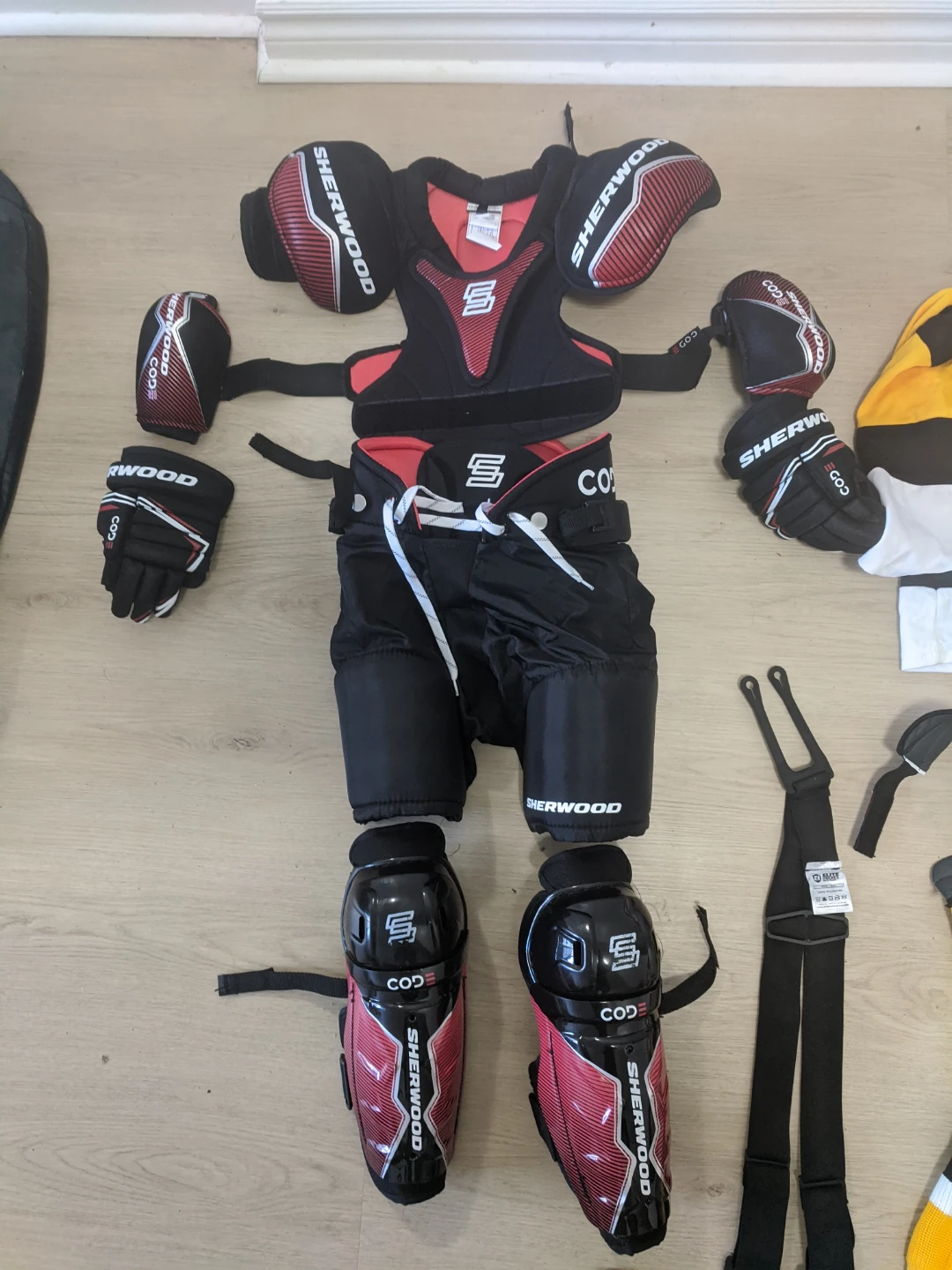 Youth Hockey Equipment Set Size Medium - photo 2