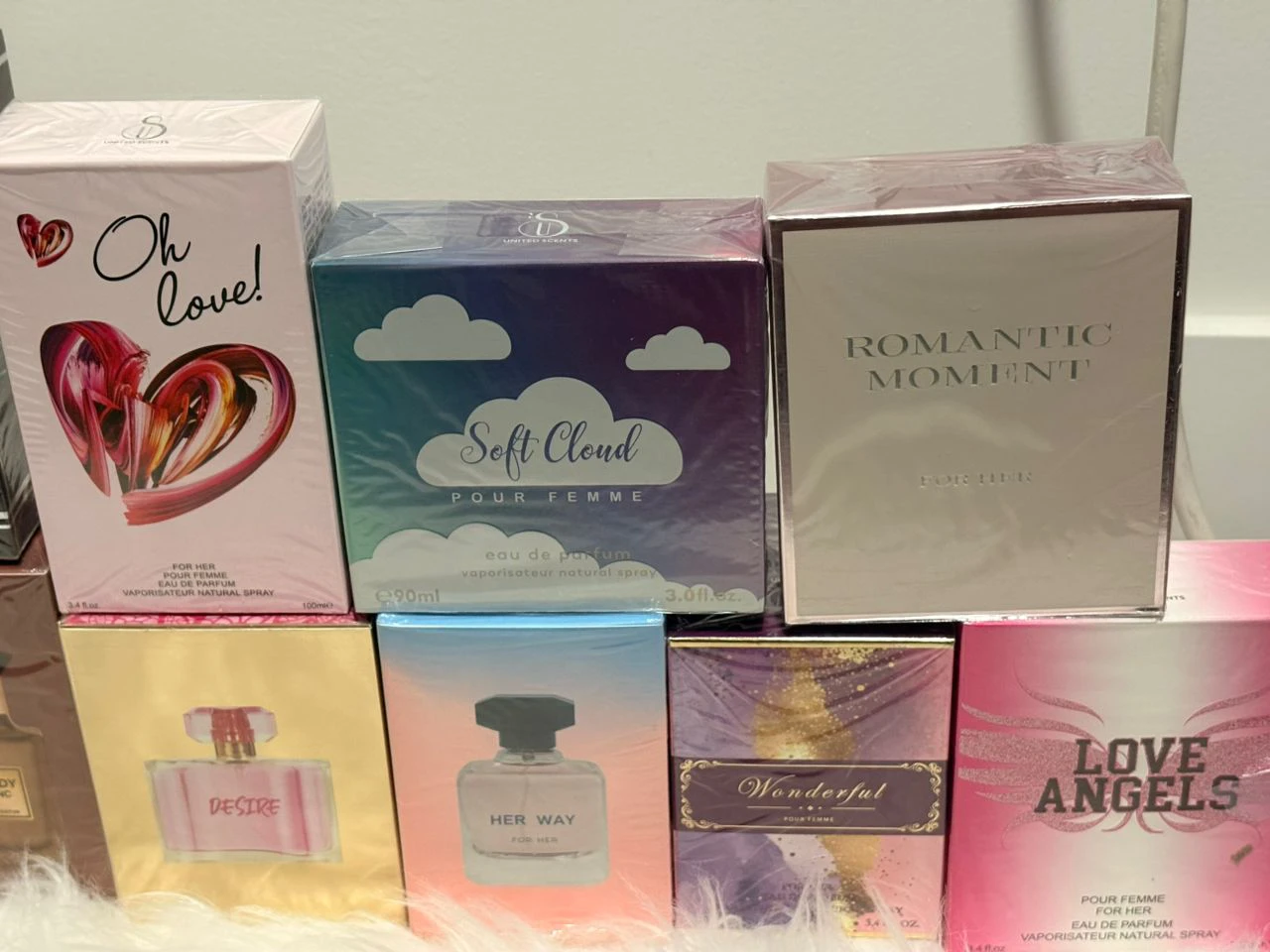 Assorted Men's and Women's Perfume Collection - photo 3