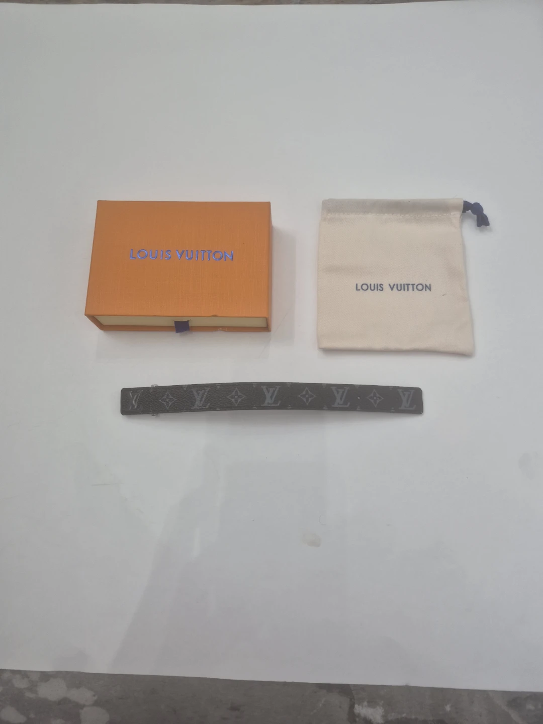 Louis Vuitton slim bracelet. - photo 2
