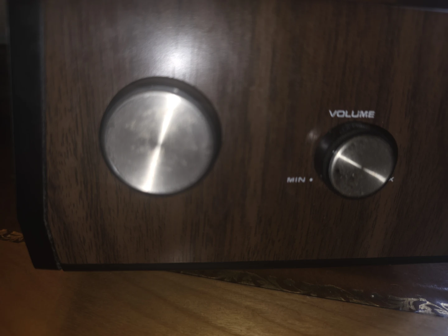 Vintage Lloyd's FM/AM Electronic Clock Radio - photo 4