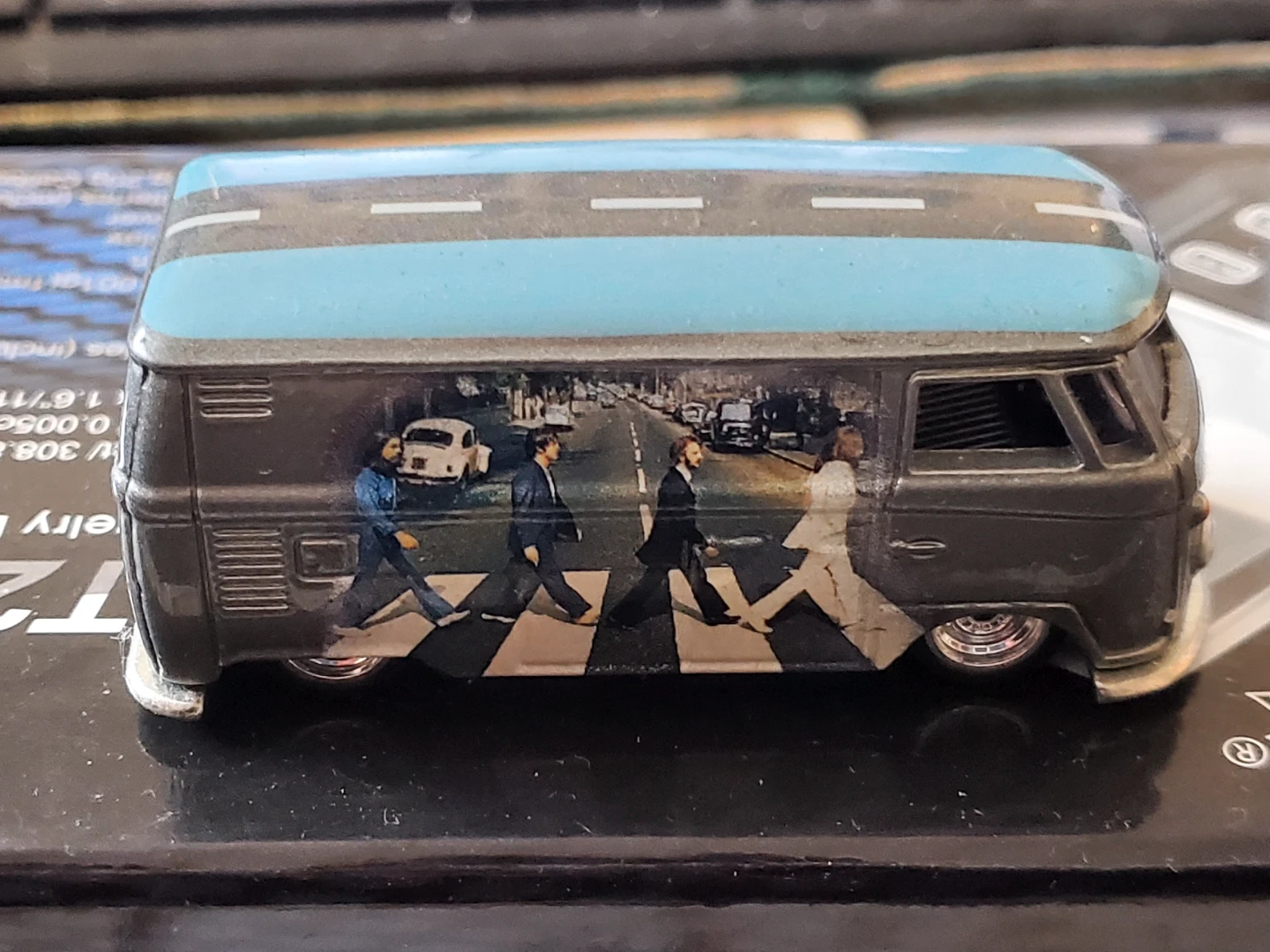 The Beatles Abbey Road Volkswagen Bus Die-cast Model - photo 2