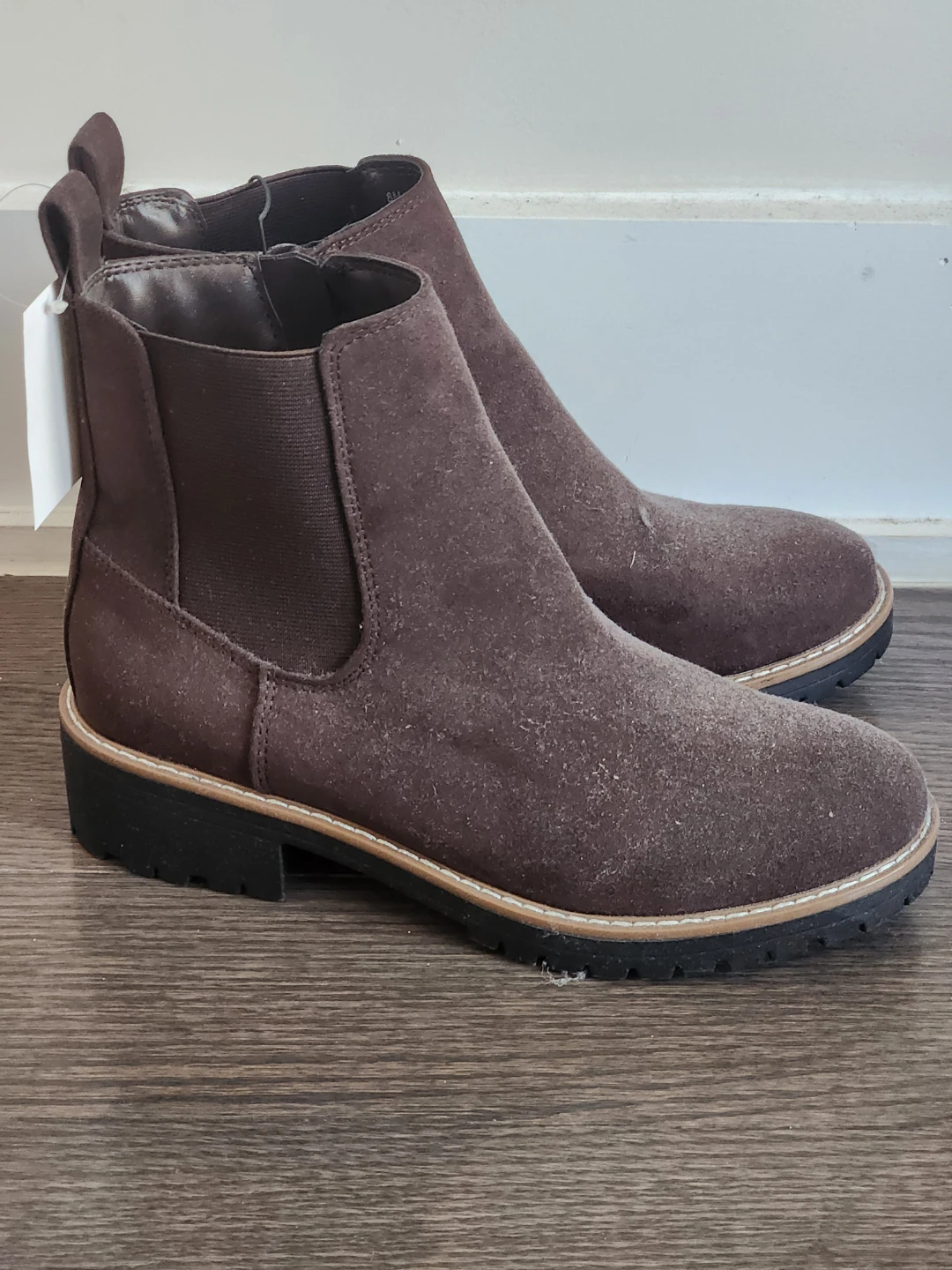 Kensie Brown Suede Chelsea Boots