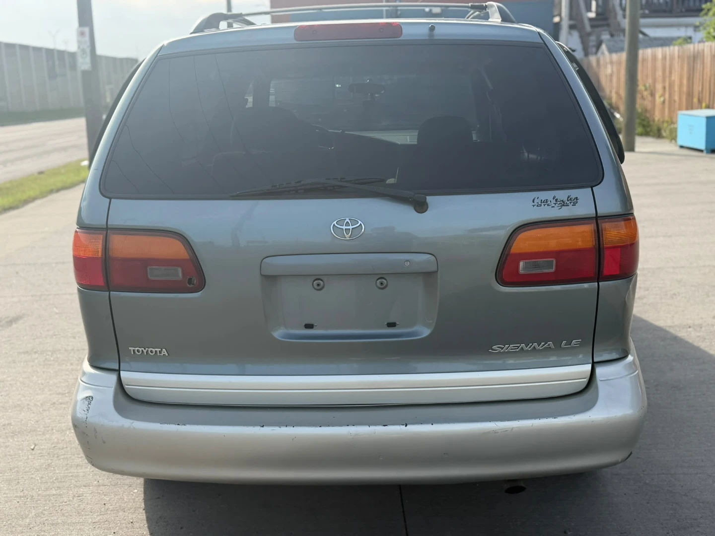 2000 Toyota Sienna Van – Low KMS! - photo 5