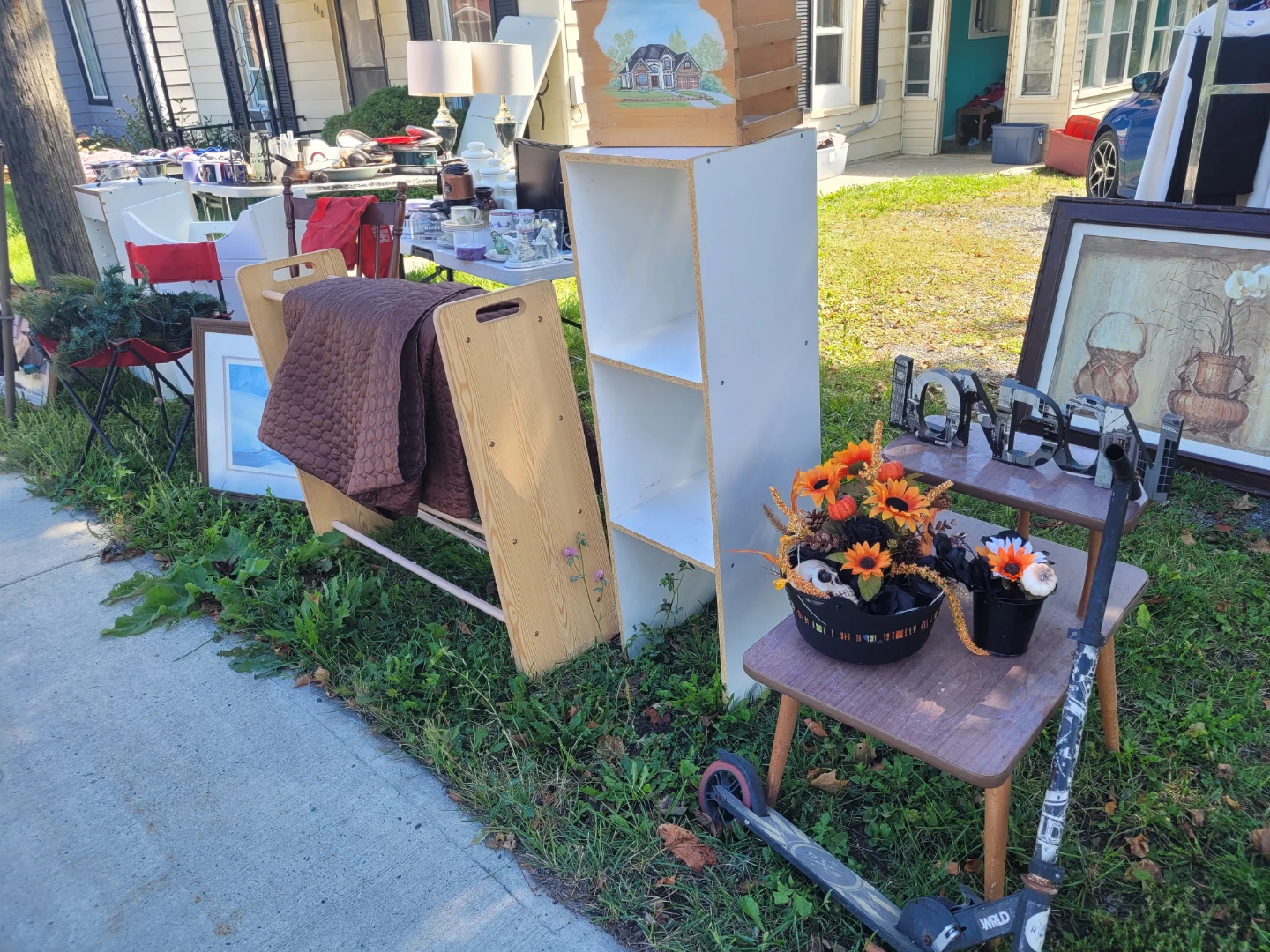 Yard sale - photo 2