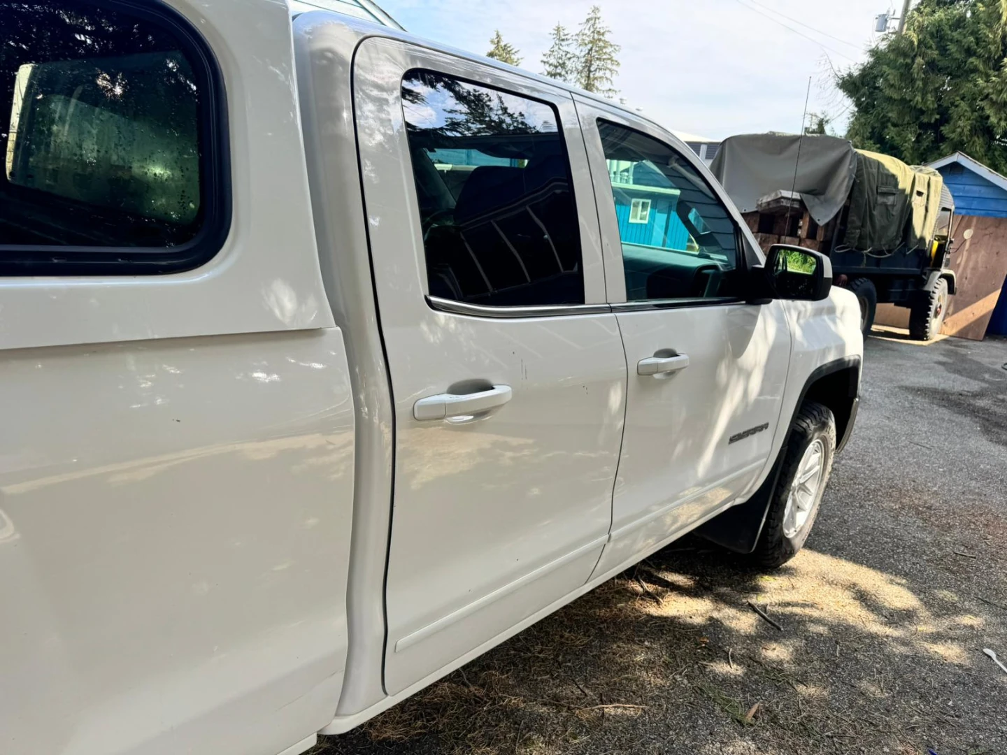 White GMC Sierra Truck with Cap - photo 5