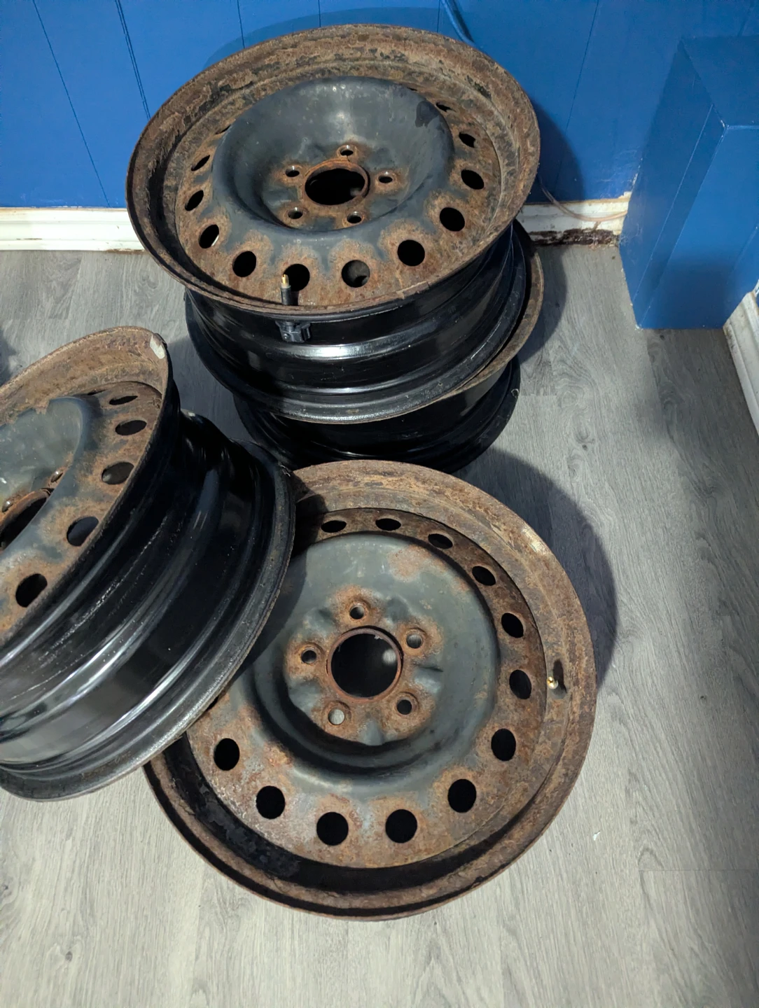 Set of 4 Steel Rims 16x6.5 (w/ TPMS) - photo 2