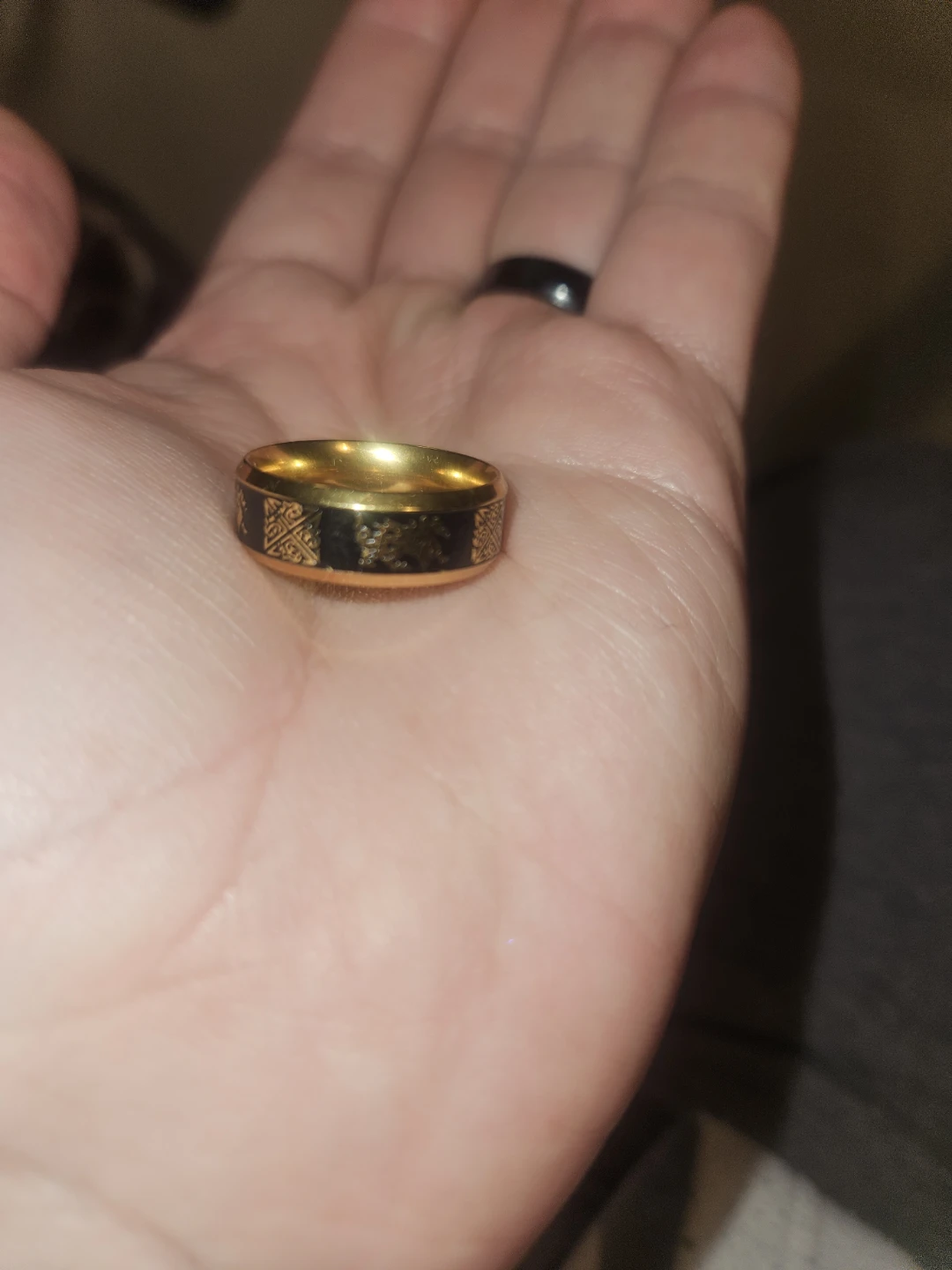 🏈Black and Gold Patterned Band Ring