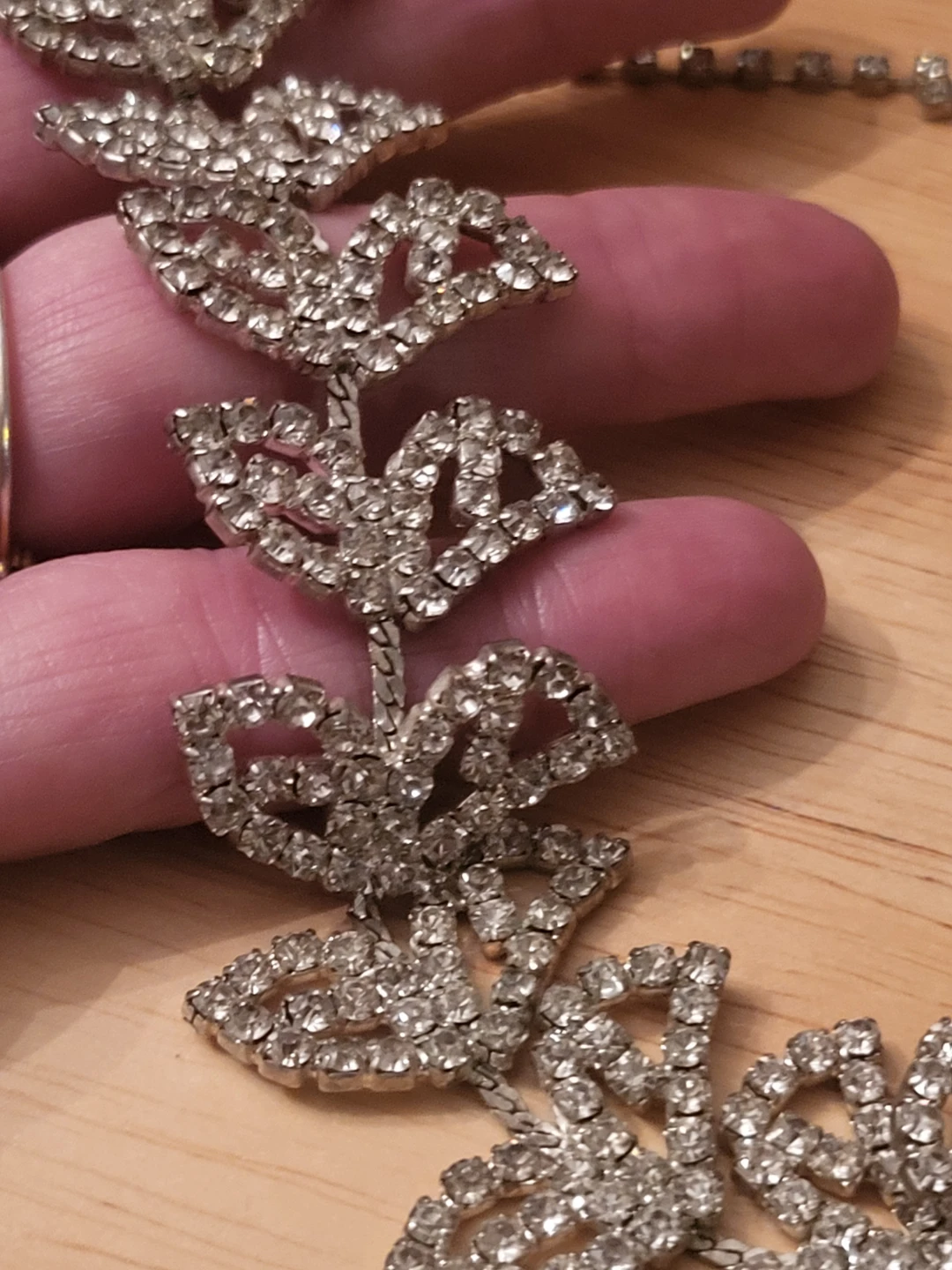 Rhinestone Leaf Statement Necklace - photo 2
