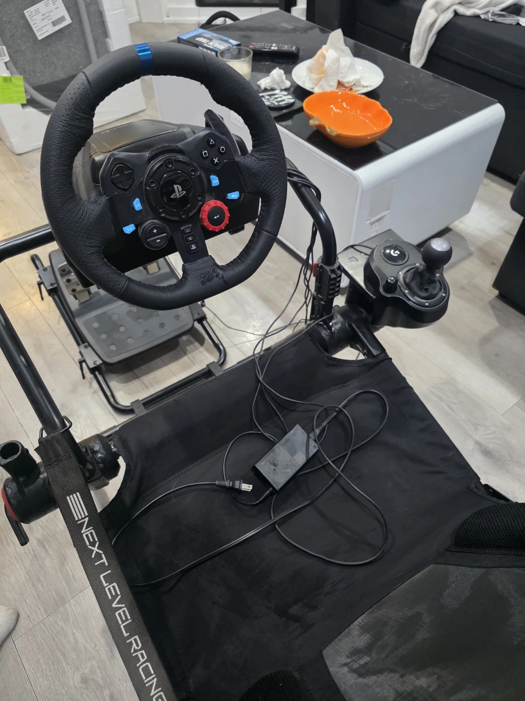 Next Level Racing Cockpit with Logitech G Racing Wheel - photo 3