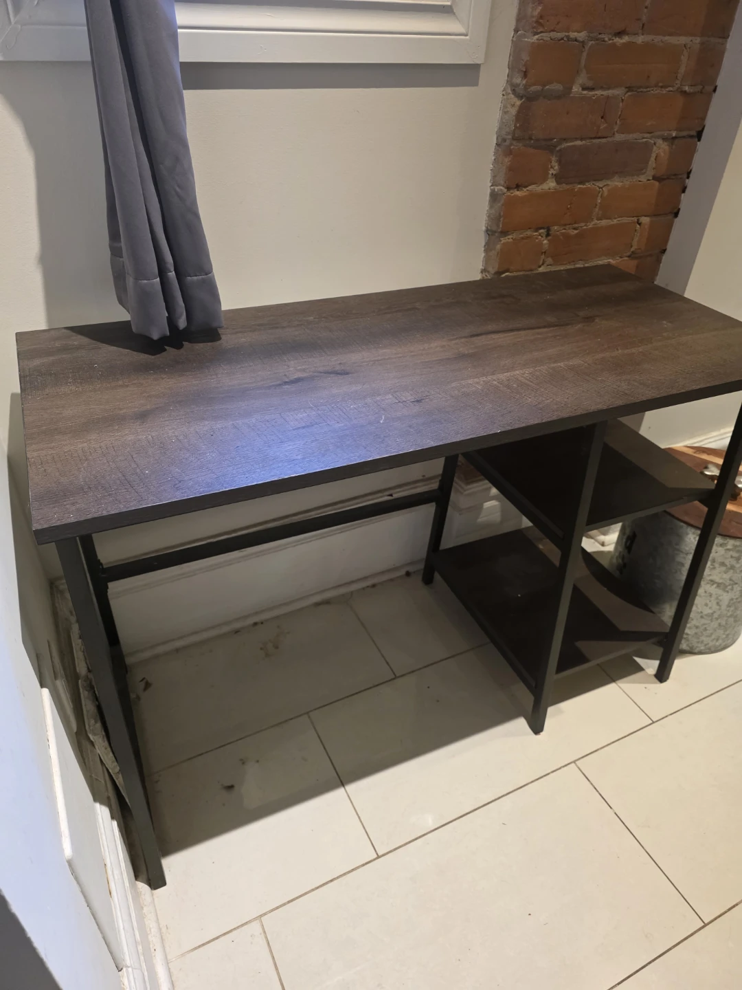 Small desk for sale - very good condition!