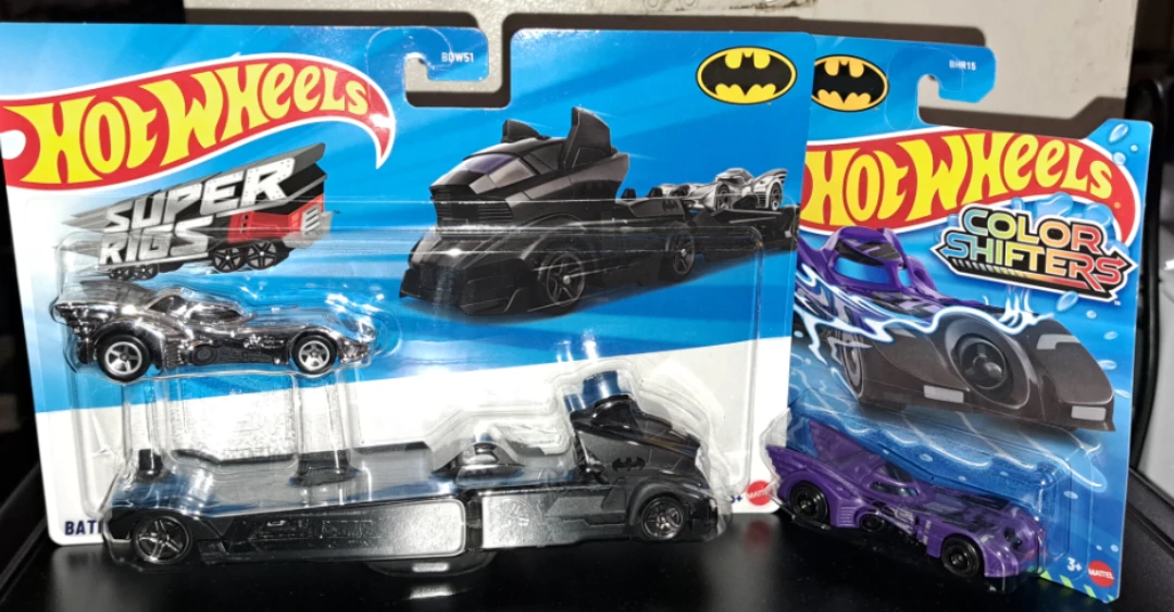 Hot Wheels Batmobile Super Rigs &  Color Shifters, Lot