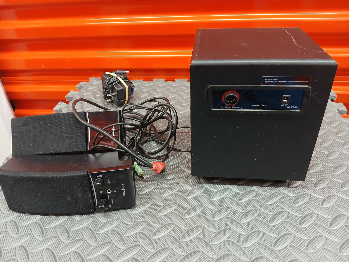 Insignia Computer Speaker System - photo 4