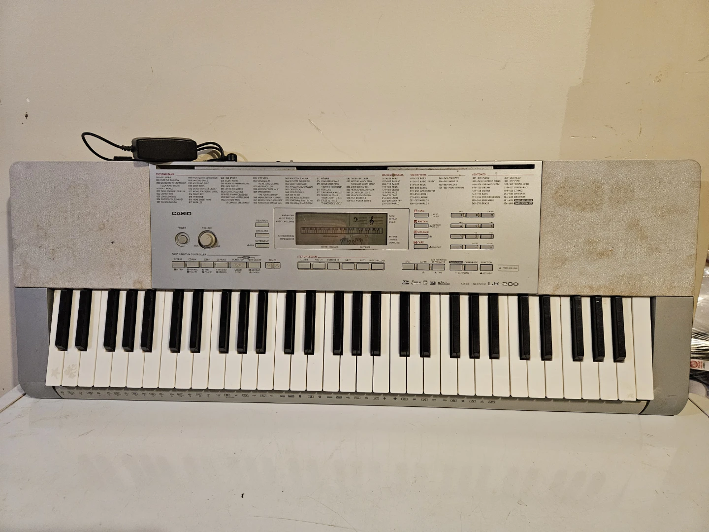 Casio LK-280 Key Lighting Keyboard