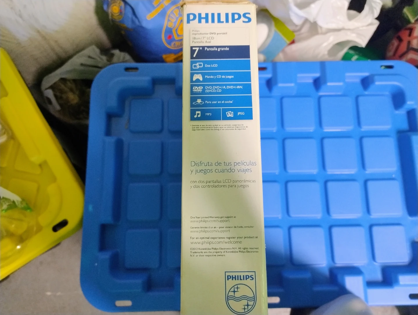 Philips Portable DVD Player with Dual 7 inch Screens - photo 4