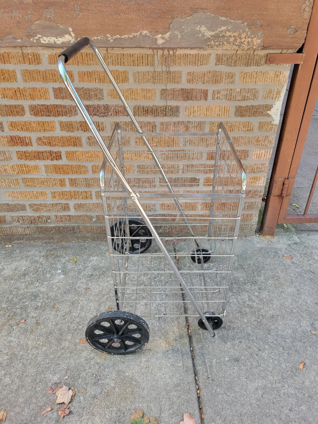 Folding Metal Shopping Cart - photo 3