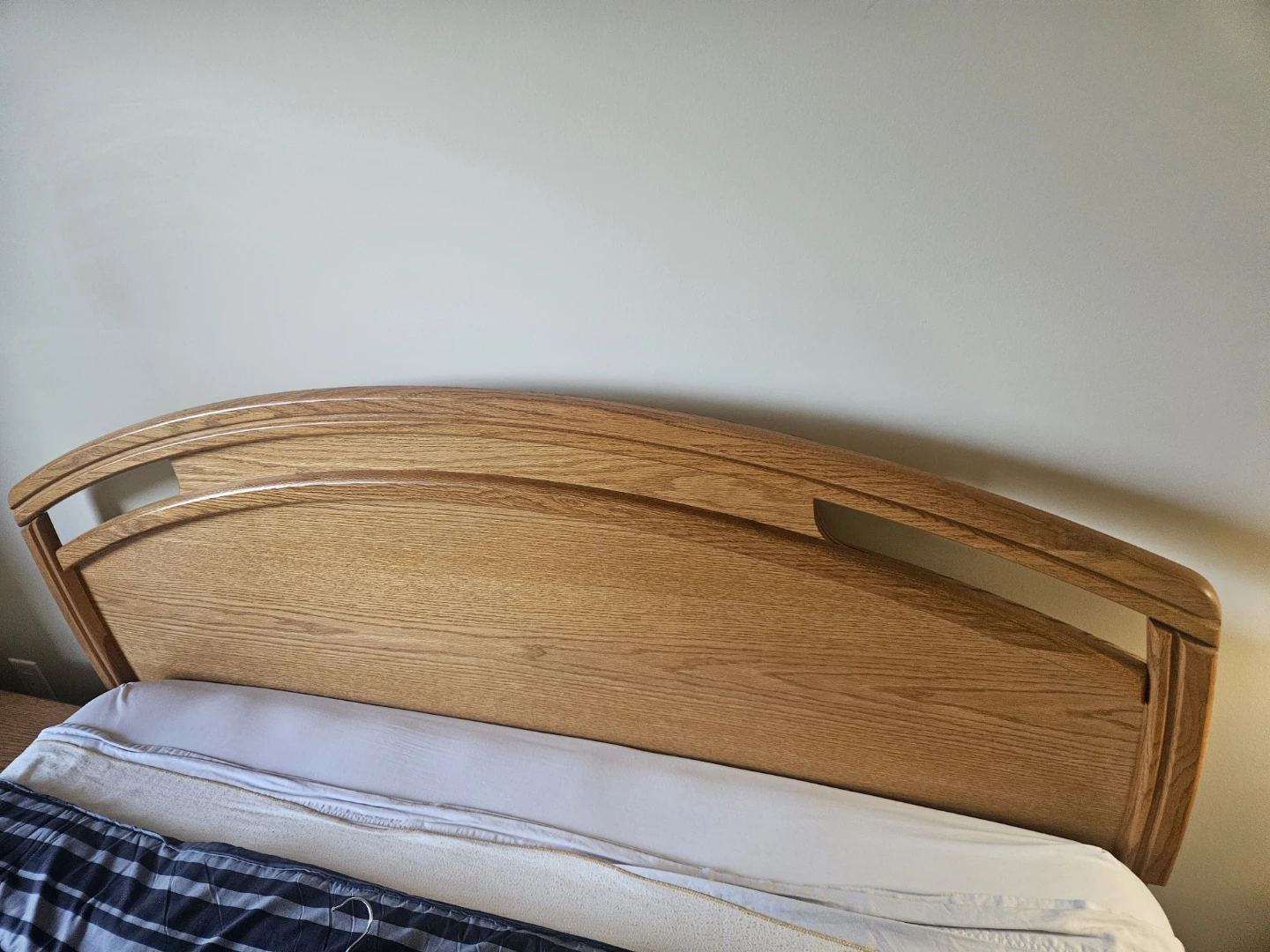 Queen matress bedframe headboard - photo 3