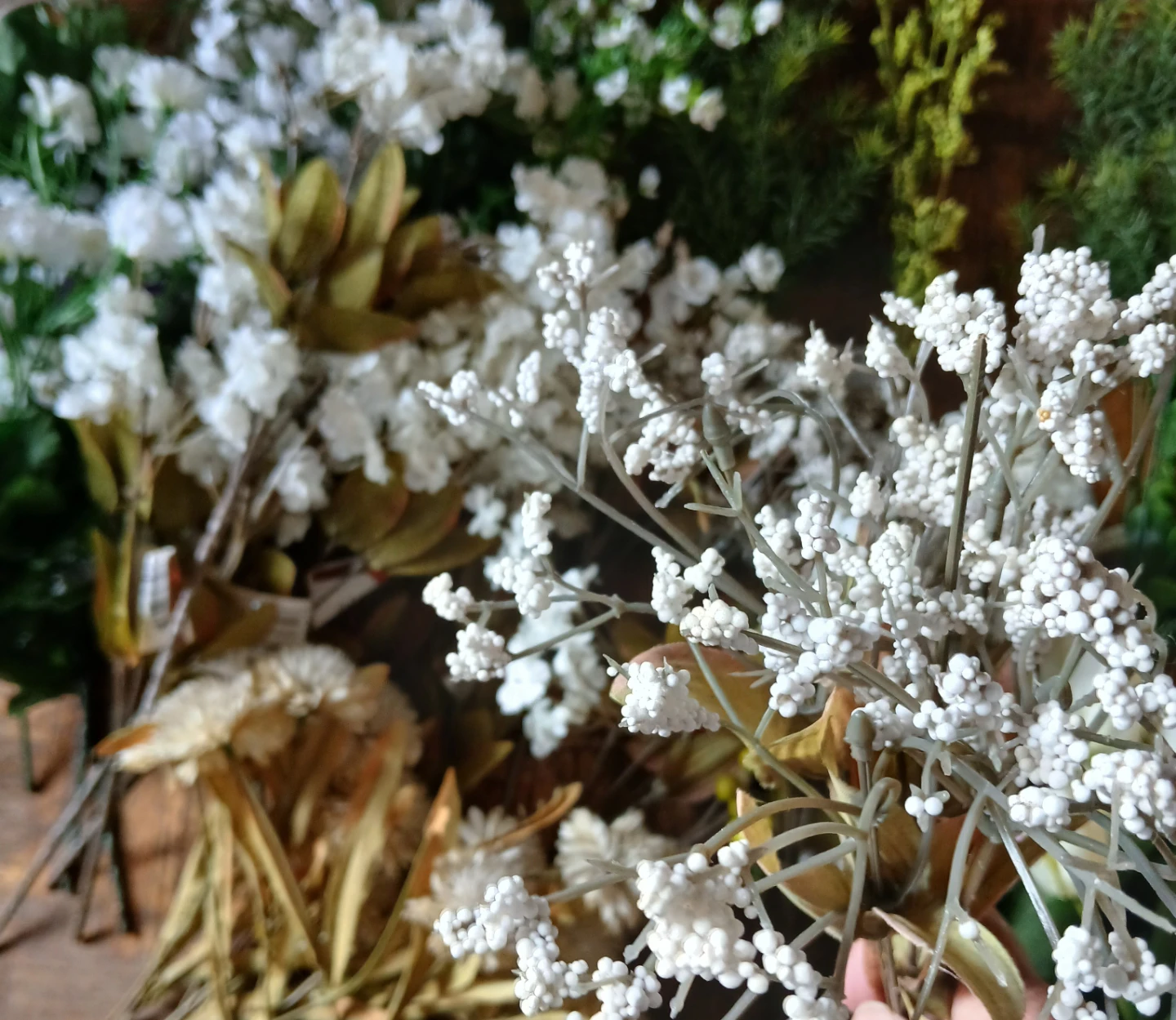 100 Piece Assorted Artificial Flowers - photo 2