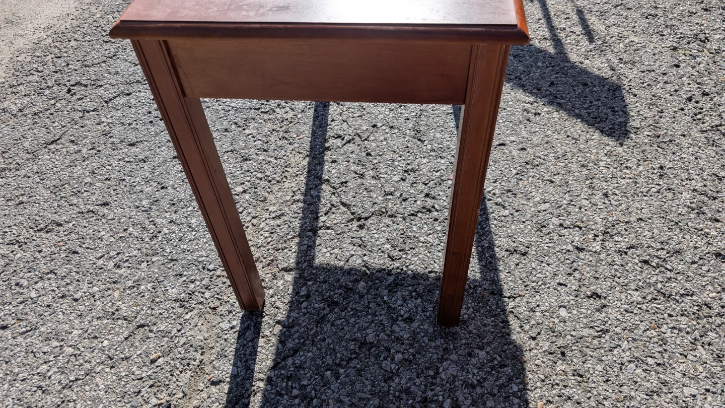 Wooden desk with one drawer - photo 4