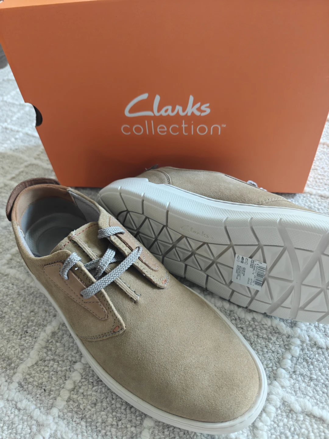 Clarks Flexwell Tie Sand Suede Shoes Size 8.5 Mens