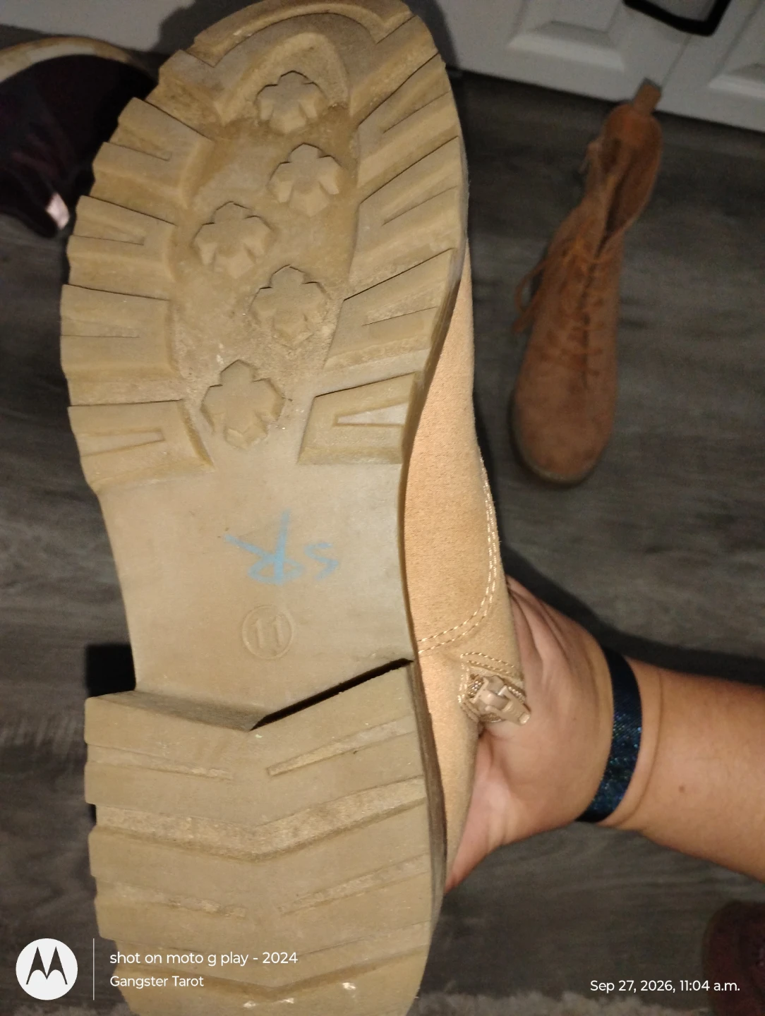 Tan lace-up boots size 11 - photo 4