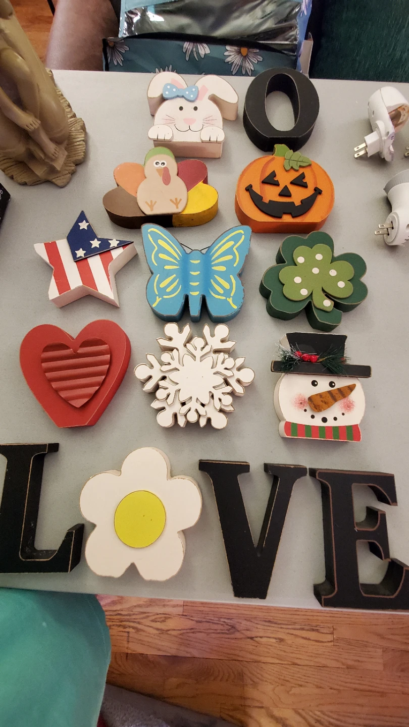 Seasonal Interchangeable Wood Decor Set